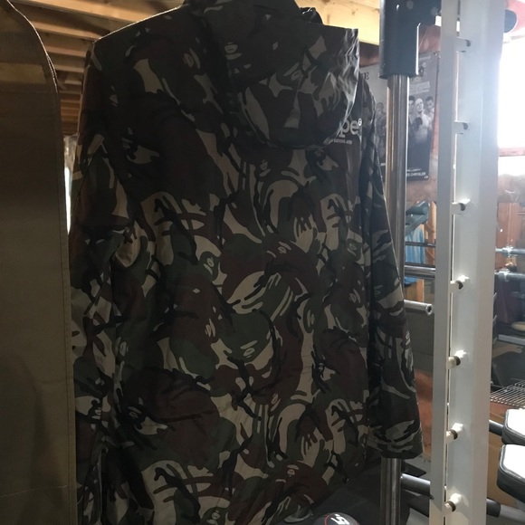 Aape by A Bathing Ape Camouflage Hooded Jacket - Picture 4 of 9
